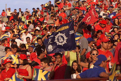 fanaticos en el nido